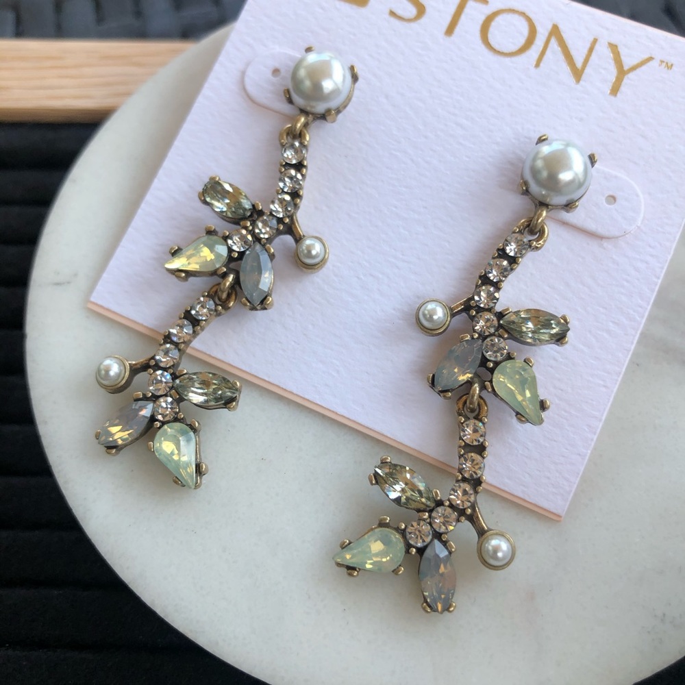 Gorgeous Rhinestone Cascading Earrings - Picture 5 of 17